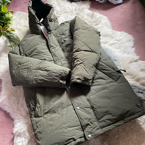 Abercrombie and Fitch Sleeping Bag Puffer - Picture 2 of 15